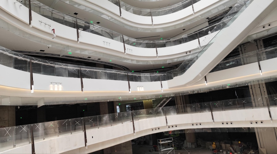 GRG廠家-廣州國(guó)際金融城君超商場(chǎng)GRG吊頂攔河項(xiàng)目