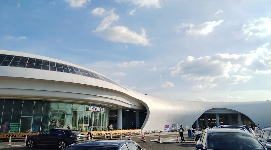 深圳沙田服務區(qū)GRC幕墻掛板項目 深圳沙田服務區(qū)GRC幕墻掛板項目