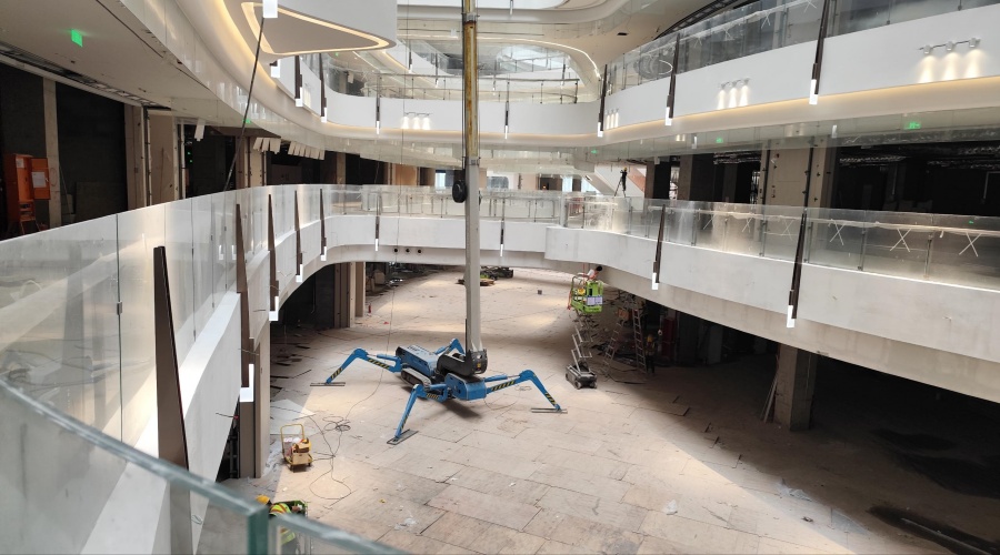 廣州金融城君超商場(chǎng)GRG中庭攔河完工落地案例賞析