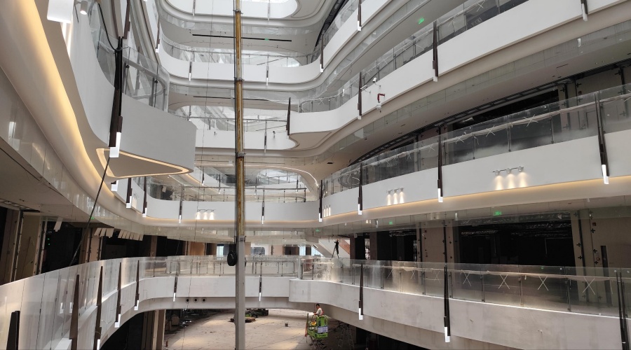 廣州金融城君超商場(chǎng)GRG中庭攔河完工落地案例賞析