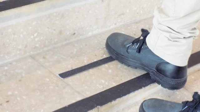 哪個(gè)瞬間讓你覺得【昆山玉寰】還不錯(cuò)？-防滑膠帶靠譜好廠家