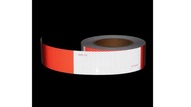 哪個(gè)廠家能生產(chǎn)反光膜-反光膜首選【昆山玉寰】