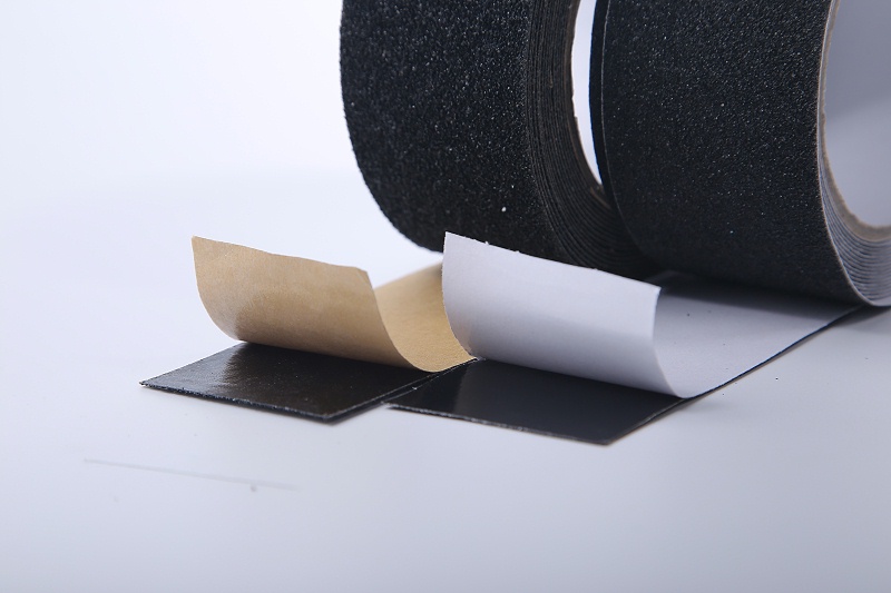 防滑膠帶材質(zhì)對比